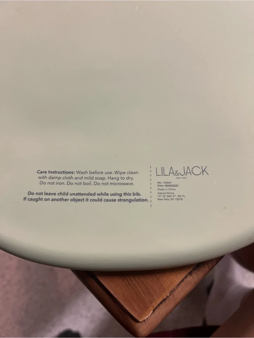 Lila & Jack Silicone Bib with Turtle Pocket